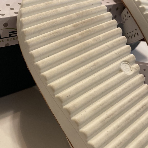 Flexus by Spring Step SZ 8.5 Bayshore White Slides Sandals NIB - Picture 7 of 14